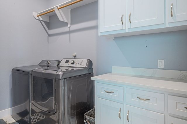 9 Northpointe Dr, Rockport, TX 78382
