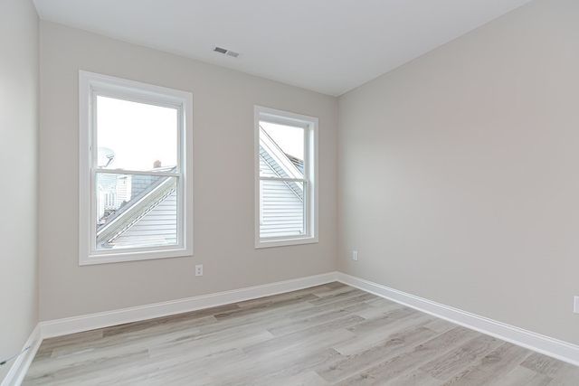 5 John Street 3, Chelsea, MA 02150