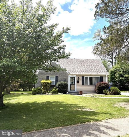 1716 GLENSIDE DR, Harrisburg, PA 17109