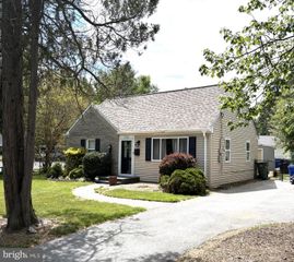 1716 GLENSIDE DR, Harrisburg, PA 17109