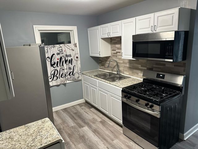 12005 S La Salle Street 2, Chicago, IL 60628