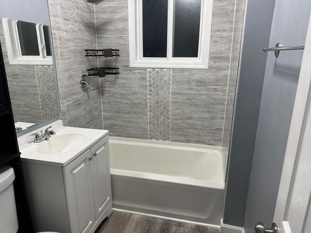 12005 S La Salle Street 2, Chicago, IL 60628