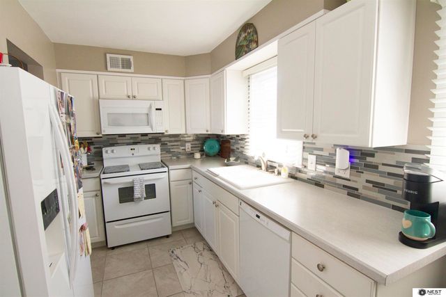 6929 Adams Street, Lincoln, NE 68507