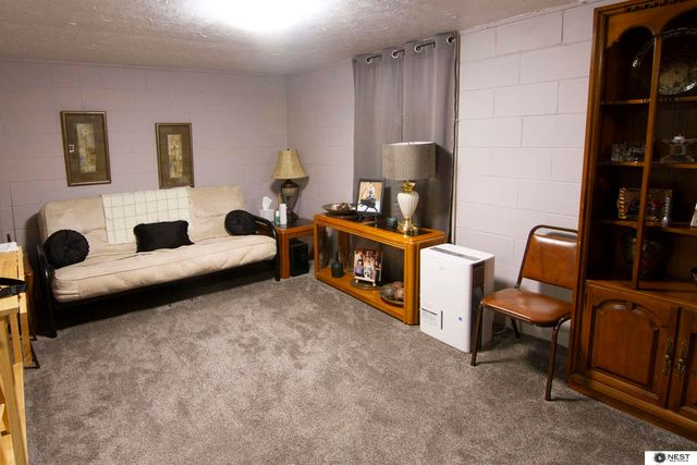 6929 Adams Street, Lincoln, NE 68507