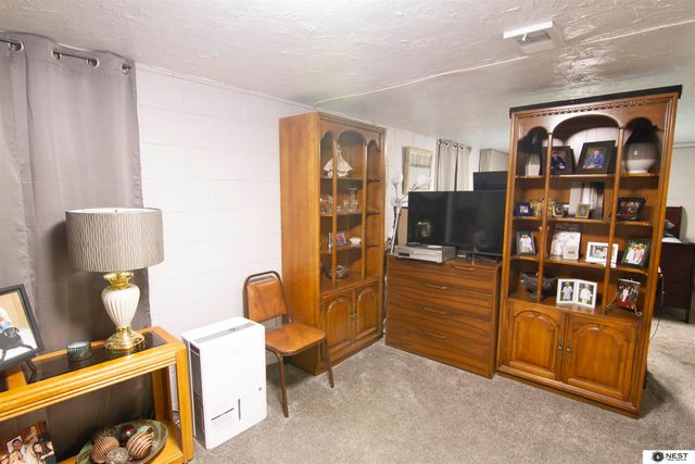 6929 Adams Street, Lincoln, NE 68507