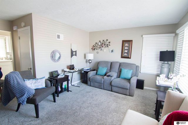 6929 Adams Street, Lincoln, NE 68507