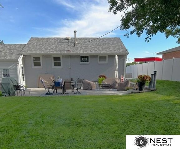 6929 Adams Street, Lincoln, NE 68507