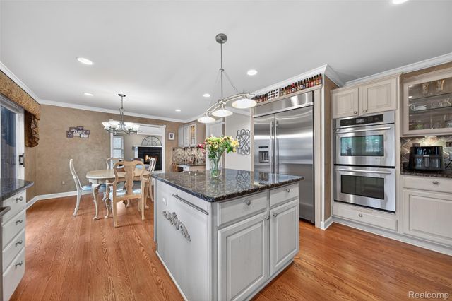 3899 S Elder Road, West Bloomfield Charter Township, MI 48324