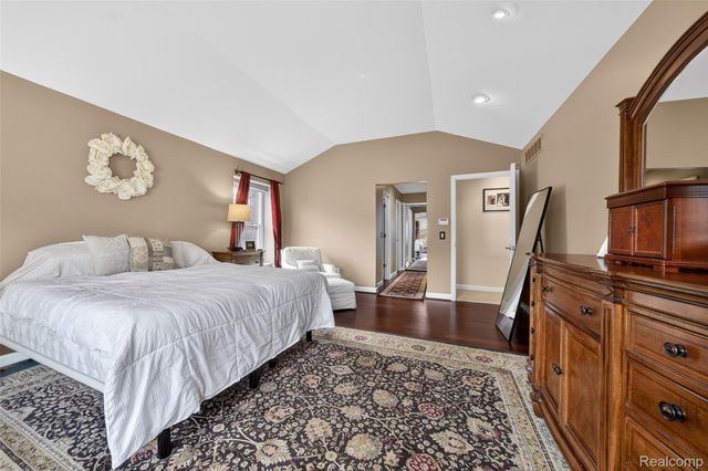 3899 S Elder Road, West Bloomfield Charter Township, MI 48324