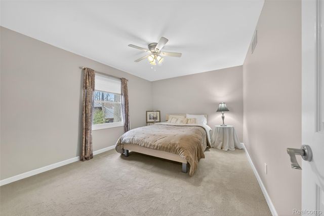 3899 S Elder Road, West Bloomfield Charter Township, MI 48324