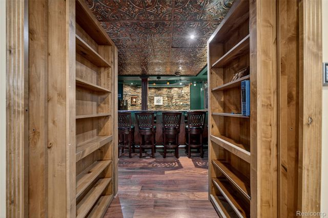 3899 S Elder Road, West Bloomfield Charter Township, MI 48324