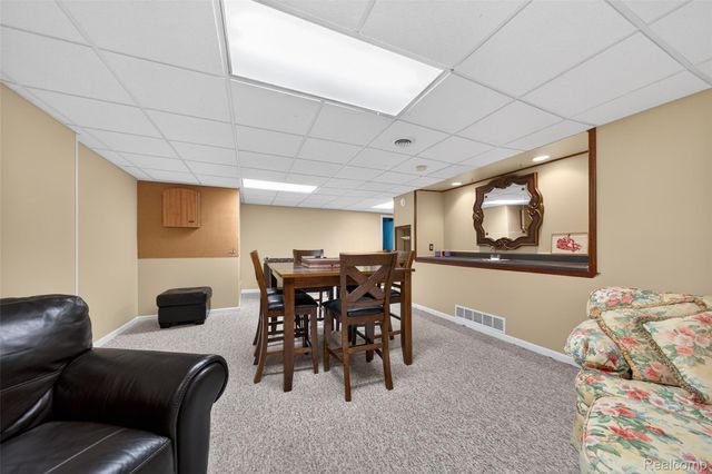 3899 S Elder Road, West Bloomfield Charter Township, MI 48324