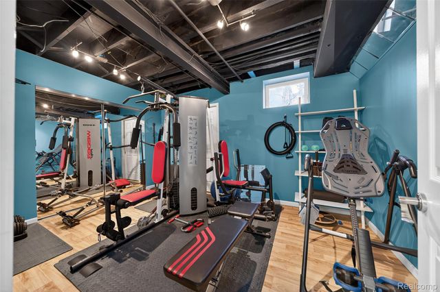 3899 S Elder Road, West Bloomfield Charter Township, MI 48324