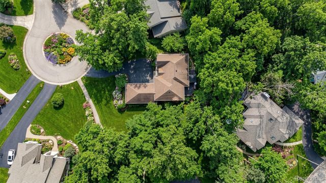 3899 S Elder Road, West Bloomfield Charter Township, MI 48324