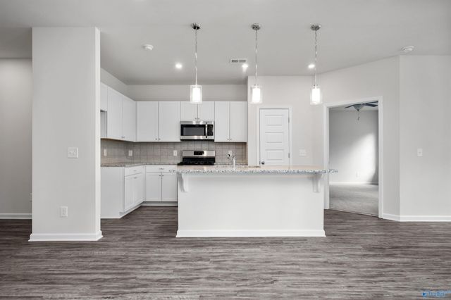 195 Mill Valley Way, New Market, AL 35761