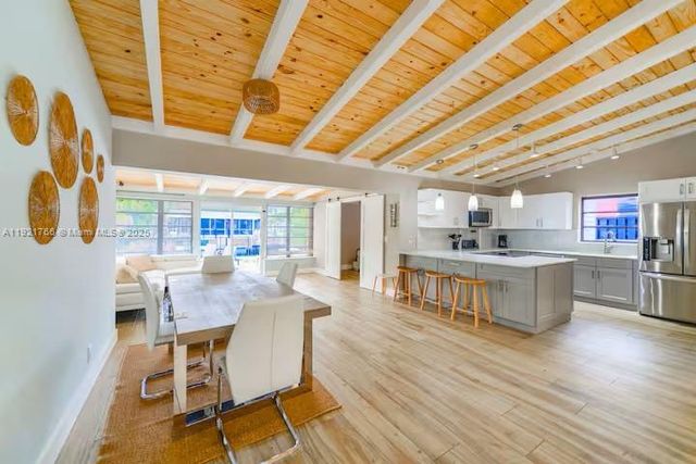 2443 Tortugas Ln, Fort Lauderdale, FL 33312