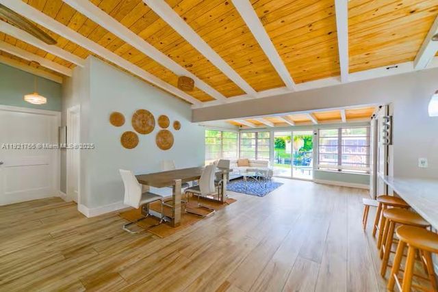 2443 Tortugas Ln, Fort Lauderdale, FL 33312