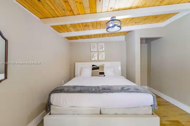 2443 Tortugas Ln, Fort Lauderdale, FL 33312