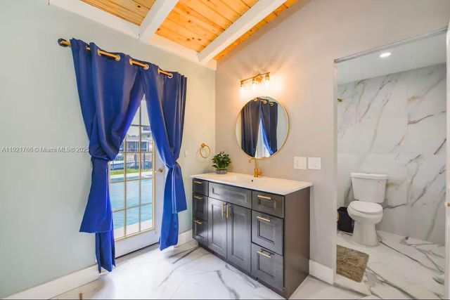 2443 Tortugas Ln, Fort Lauderdale, FL 33312