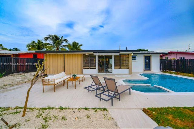 2443 Tortugas Ln, Fort Lauderdale, FL 33312