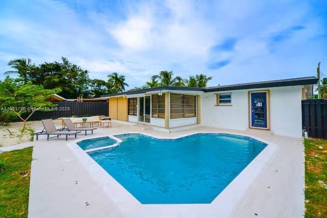 2443 Tortugas Ln, Fort Lauderdale, FL 33312