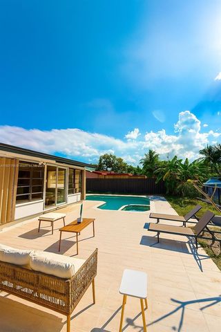 2443 Tortugas Ln, Fort Lauderdale, FL 33312