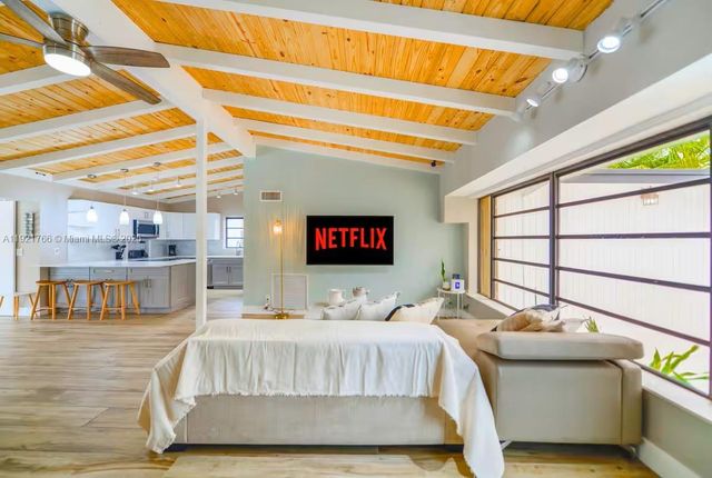 2443 Tortugas Ln, Fort Lauderdale, FL 33312