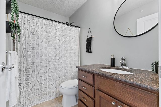 3115 Clover Ridge Drive, Chaska, MN 55318