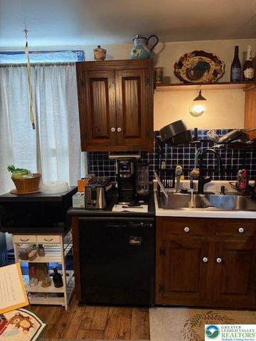 112 Front Street, Alburtis Boro, PA 18011