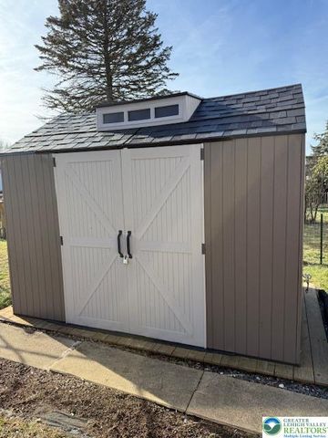 112 Front Street, Alburtis Boro, PA 18011