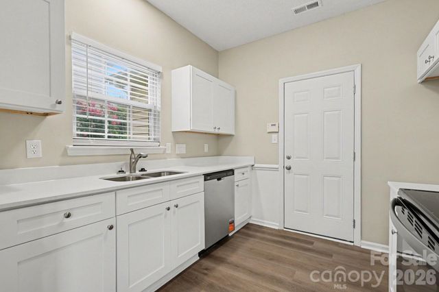 3128 Passour Ridge Lane, Charlotte, NC 28269