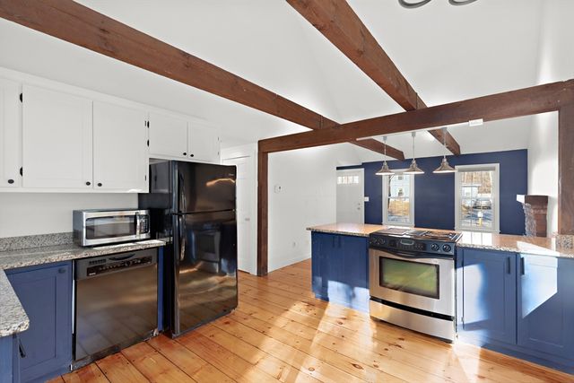 6 Wildcat Ln, Plymouth, MA 02360