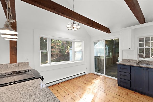 6 Wildcat Ln, Plymouth, MA 02360