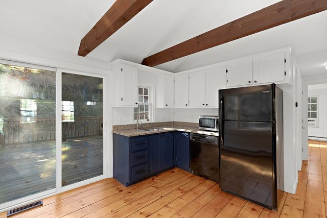 6 Wildcat Ln, Plymouth, MA 02360