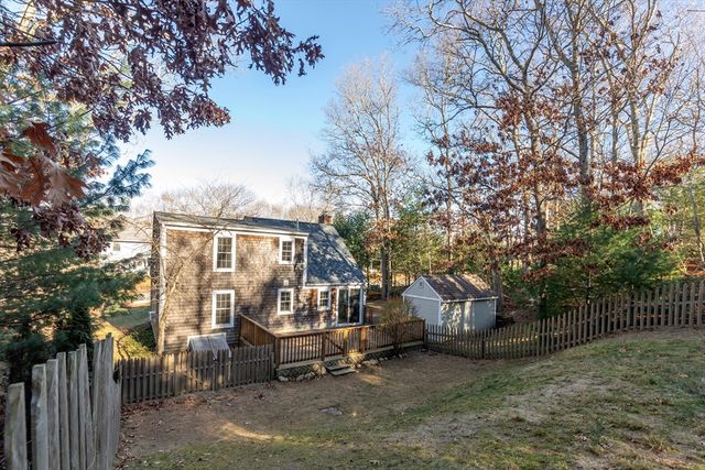 6 Wildcat Ln, Plymouth, MA 02360