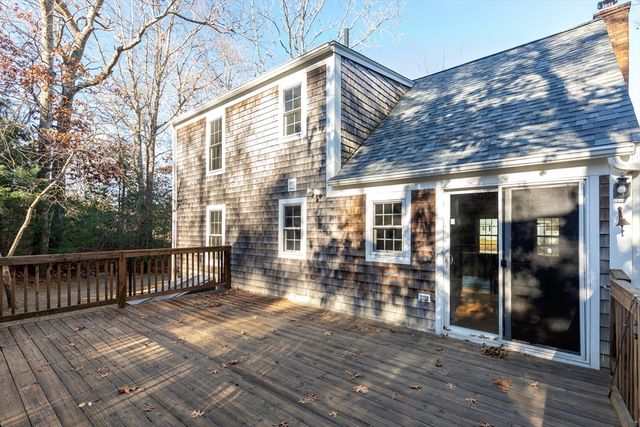 6 Wildcat Ln, Plymouth, MA 02360