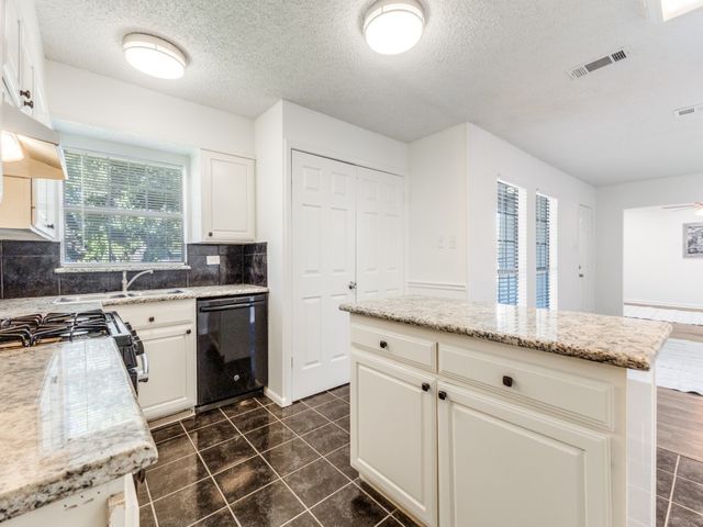 126 Fielding Drive, Mesquite, TX 75149