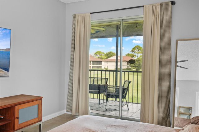 6271 Chasewood Drive G, Jupiter, FL 33458