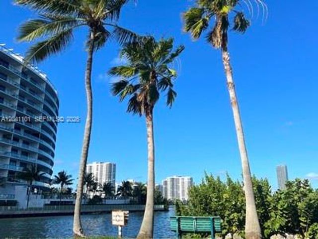 3165 NE 184th Street 6301, Aventura, FL 33160