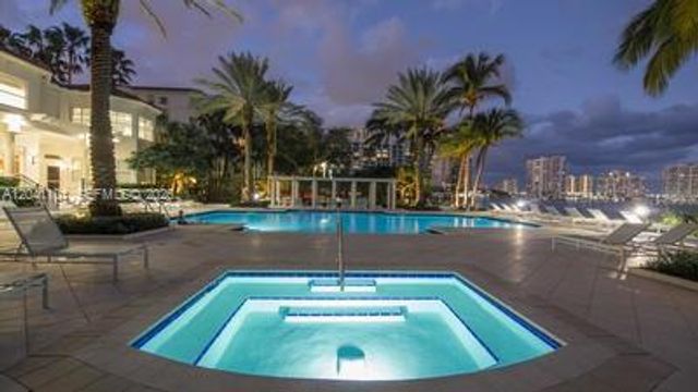 3165 NE 184th Street 6301, Aventura, FL 33160