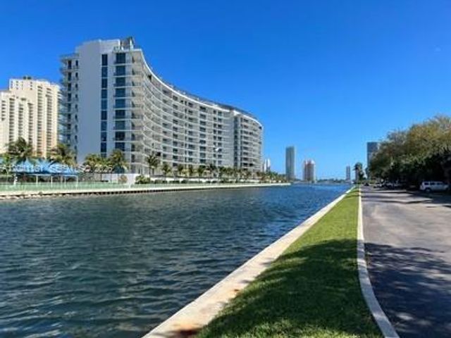 3165 NE 184th Street 6301, Aventura, FL 33160