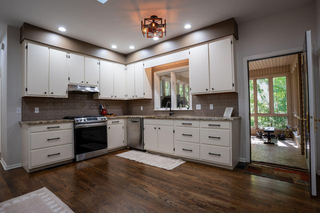 312 Ga 157, Lookout Mountain, GA 30750