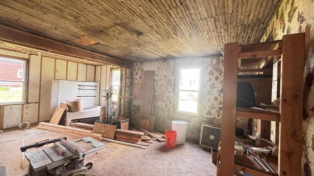 101 N Cedar Street, Chaska, MN 55318