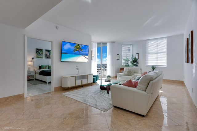 255 Evernia Street 1008, West Palm Beach, FL 33401