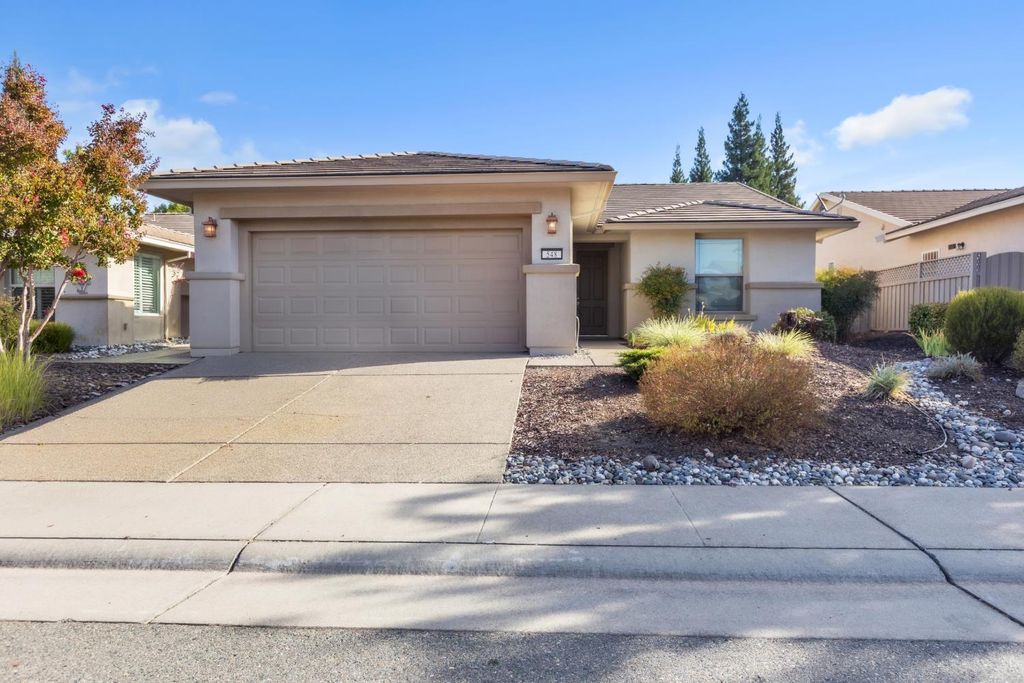 548 Belladonna Ln, Lincoln, CA 95648