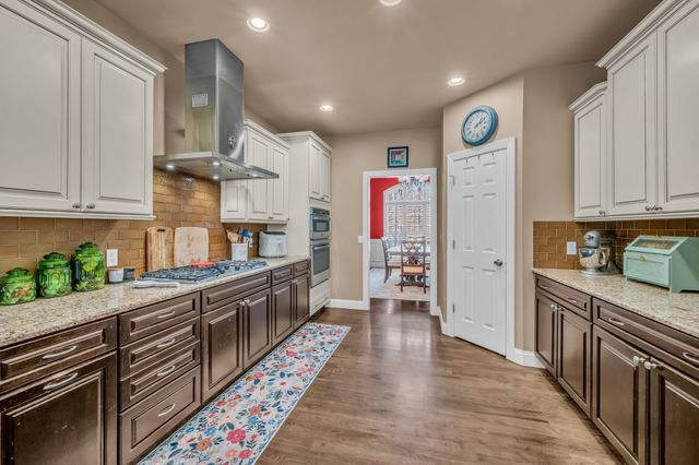 208 Scenic Dr, Dickson, TN 37055