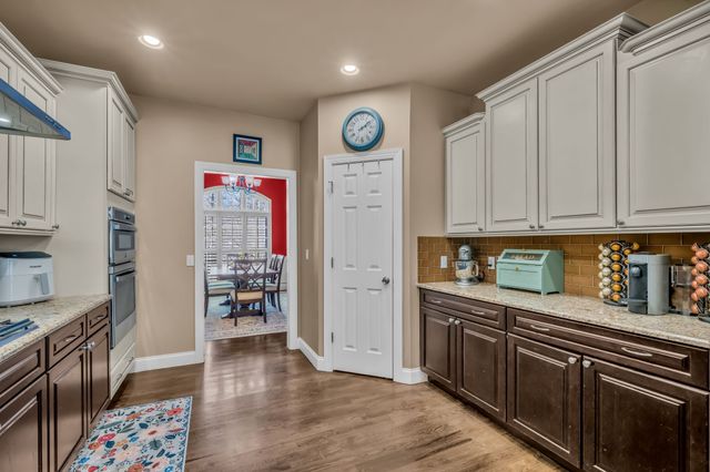 208 Scenic Dr, Dickson, TN 37055