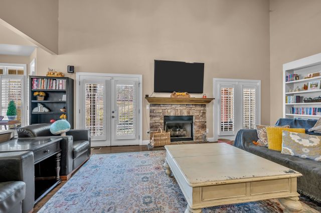 208 Scenic Dr, Dickson, TN 37055
