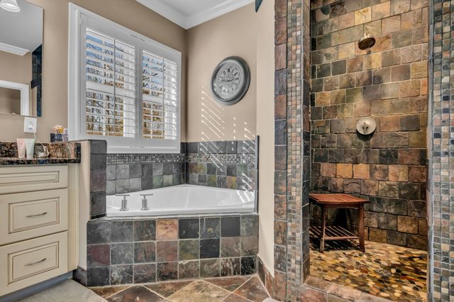208 Scenic Dr, Dickson, TN 37055