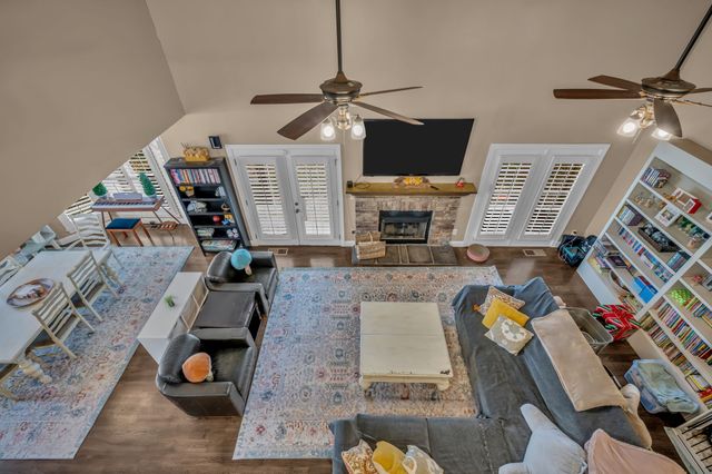 208 Scenic Dr, Dickson, TN 37055